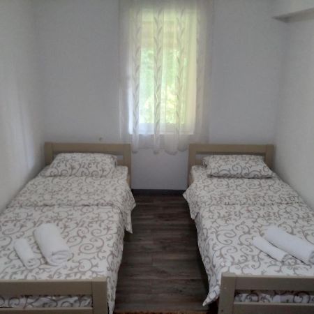 Guest House Erdan Plav Luaran gambar