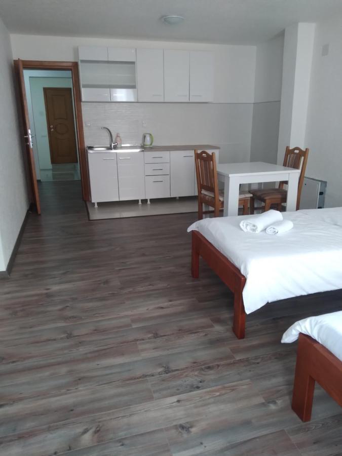 Guest House Erdan Plav Luaran gambar